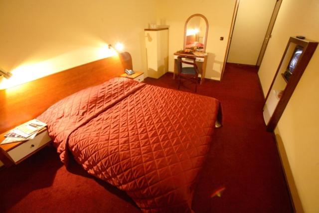 Hotel Dinara Ливно Стая снимка