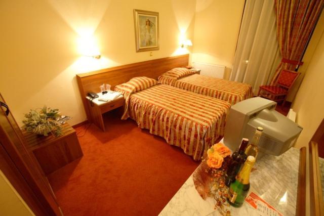 Hotel Dinara Ливно Стая снимка