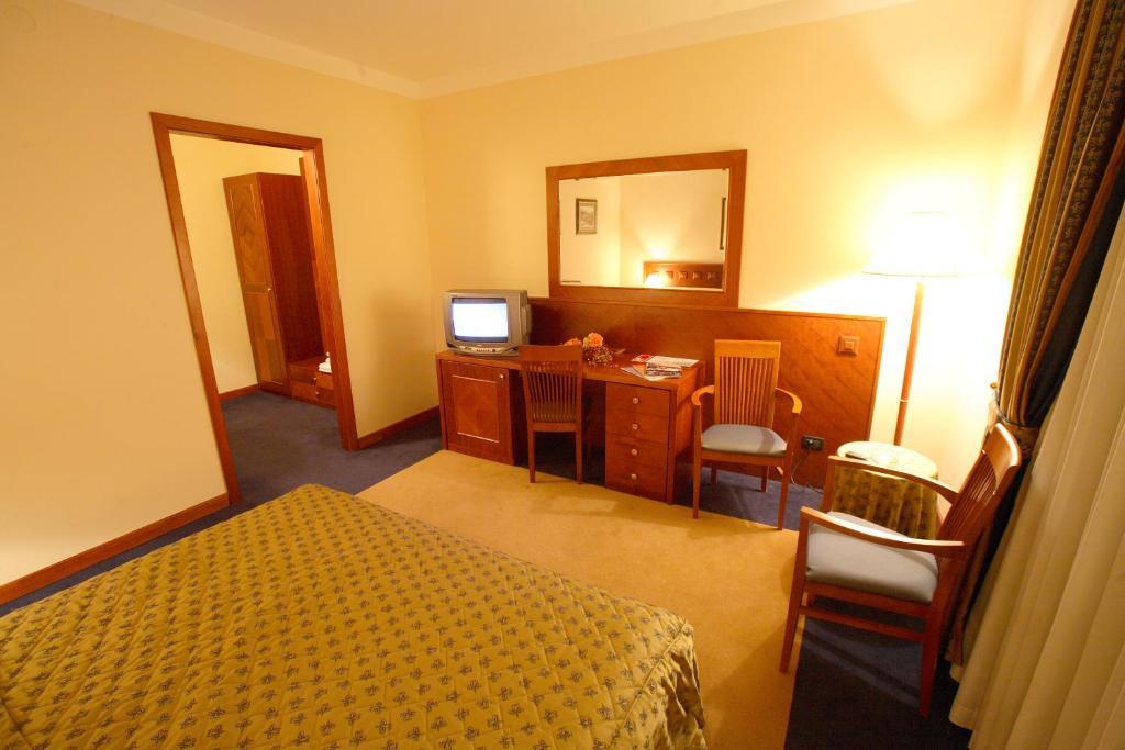 Hotel Dinara Ливно Стая снимка